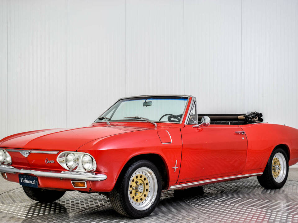 Image 1/50 of Chevrolet Corvair Monza Convertible (1966)