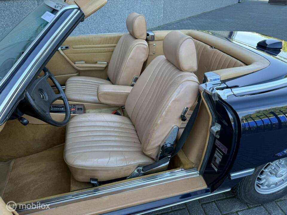 Image 16/22 de Mercedes-Benz 560 SL (1984)