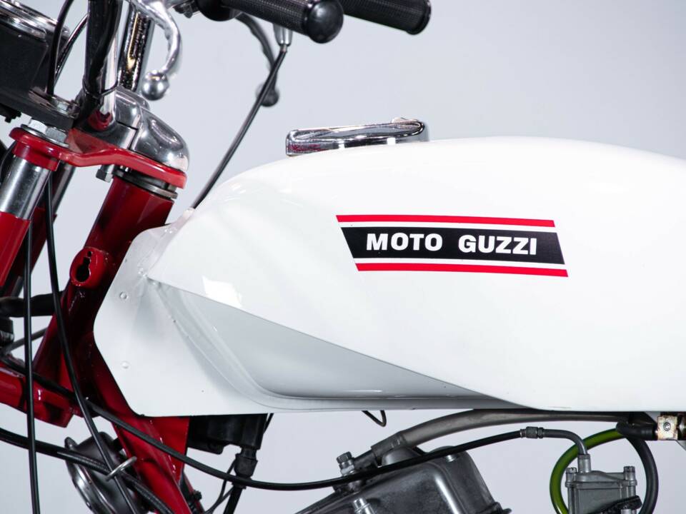 Image 24/50 of Moto Guzzi Stornello 125 II (1971)