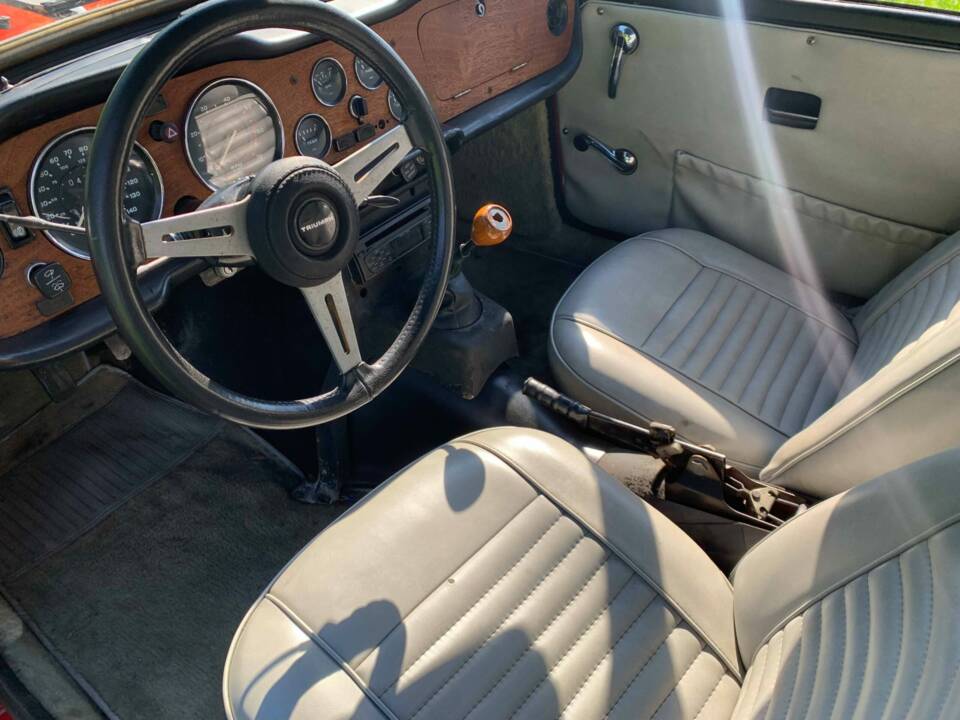 Image 5/6 de Triumph TR 6 (1976)
