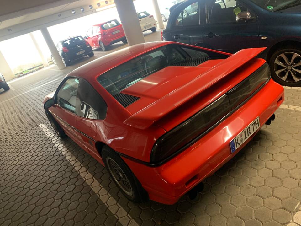 Image 39/55 of Pontiac Fiero GT (1988)