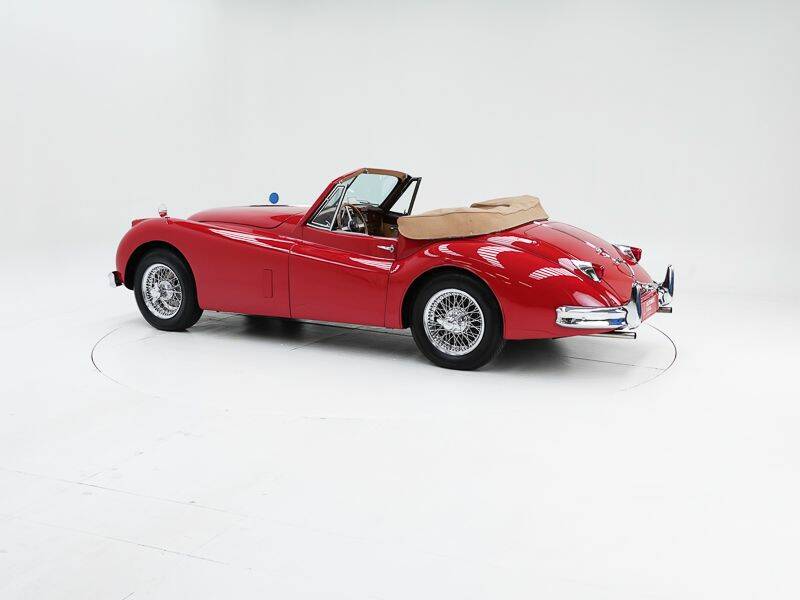 Imagen 4/15 de Jaguar XK 140 DHC (1957)