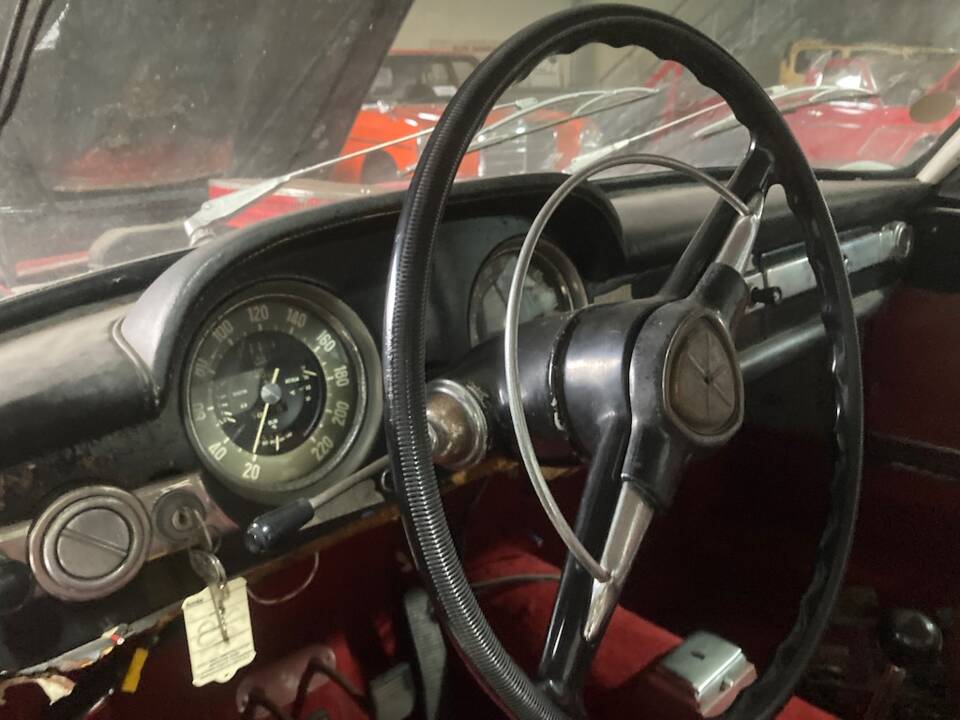 Bild 20/45 von Lancia Flaminia Coupe Pininfarina 3B (1963)