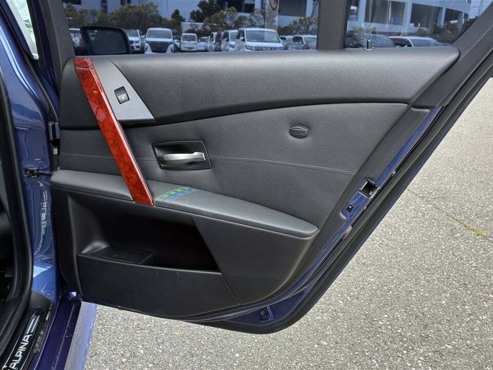 Immagine 31/62 di ALPINA B5 (2007)