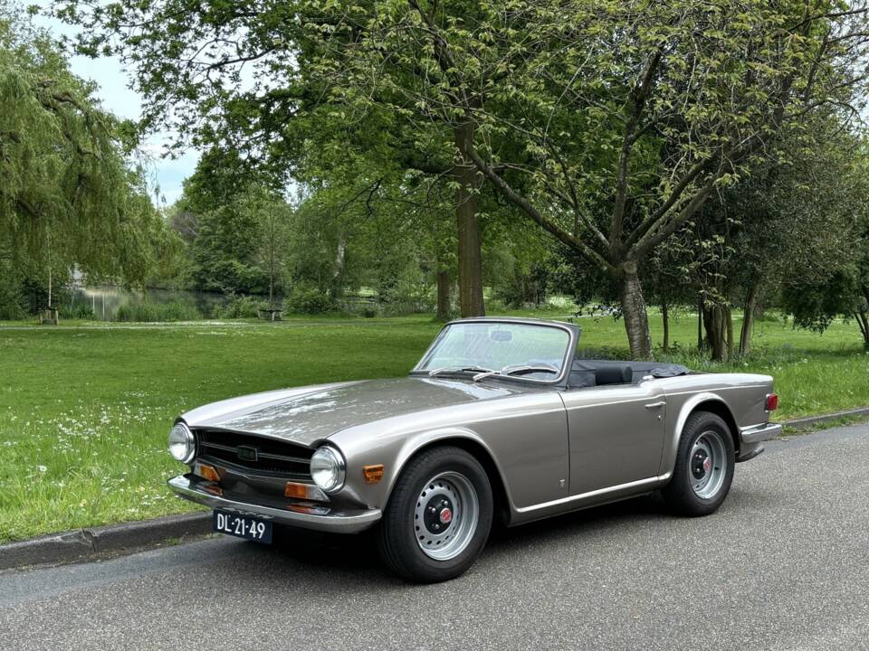 Imagen 1/14 de Triumph TR 6 PI (1972)