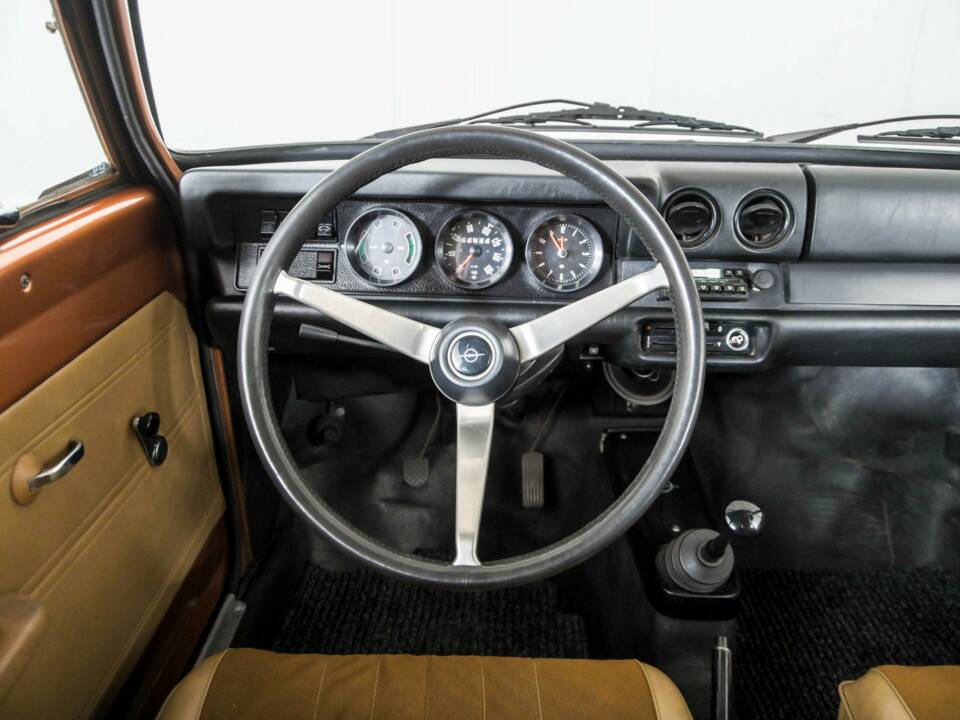 Imagen 8/50 de Opel Kadett 1,2 S (1972)