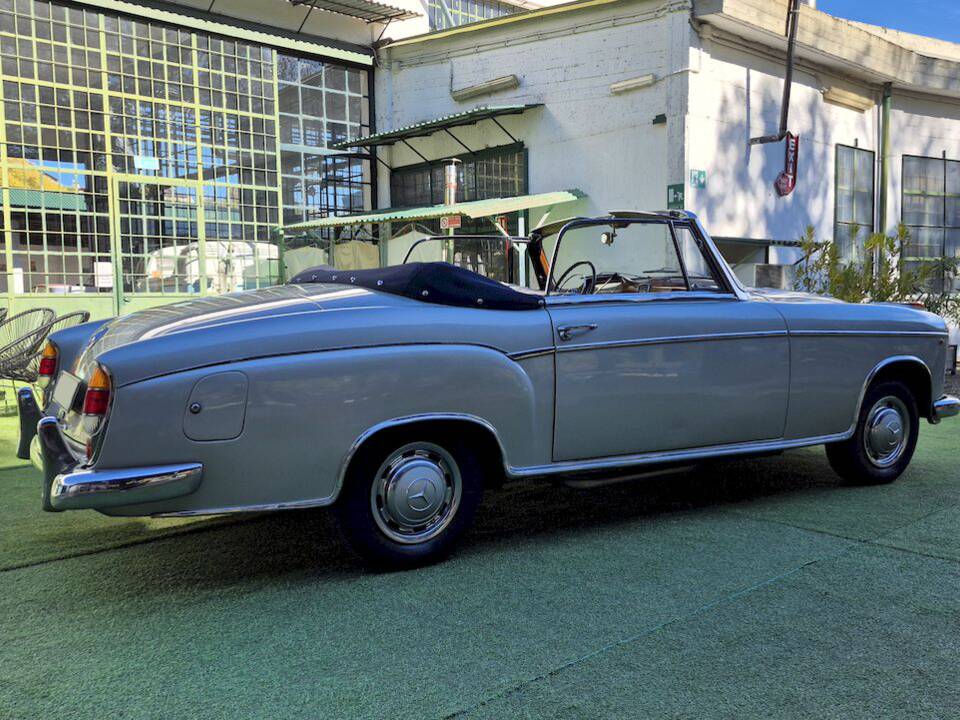 Image 10/61 de Mercedes-Benz 220 S Cabriolet (1957)