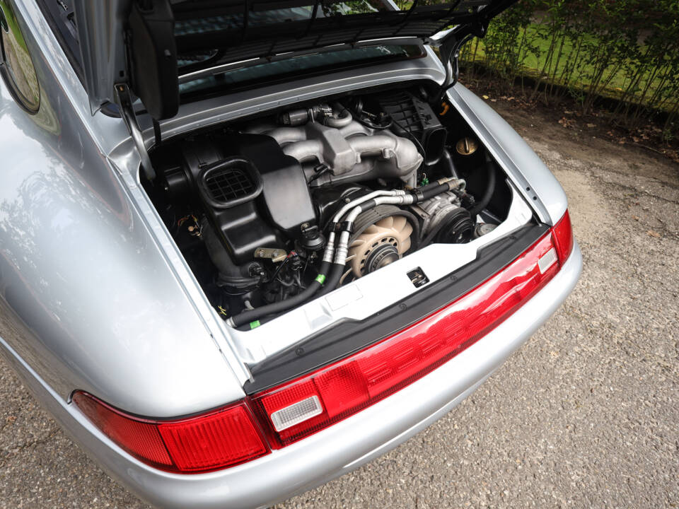 Image 20/90 de Porsche 911 Carrera 4S (1996)