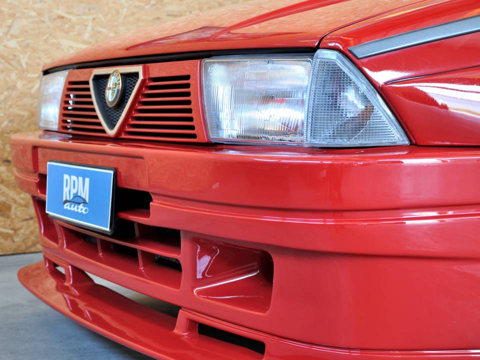 Afbeelding 40/50 van Alfa Romeo 75 1.8 Turbo Evoluzione (1987)
