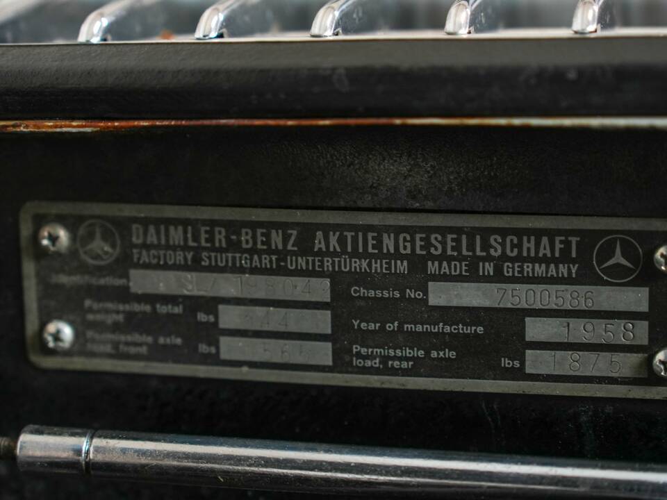 Image 24/50 of Mercedes-Benz 300 SL Roadster (1958)