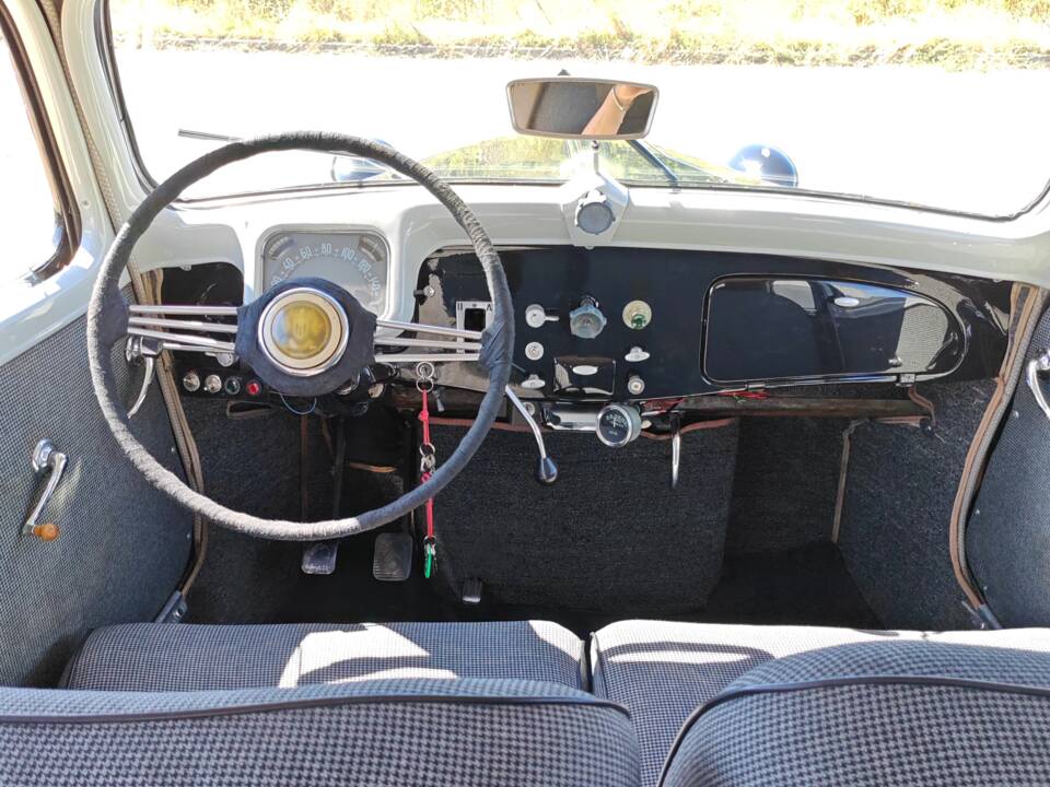 Image 38/47 of Citroën Traction Avant 11 B (1955)