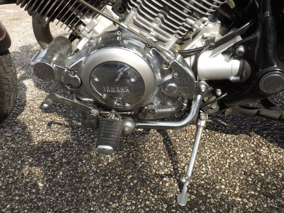 Bild 42/49 von Yamaha XV 1100 Virago (1995)