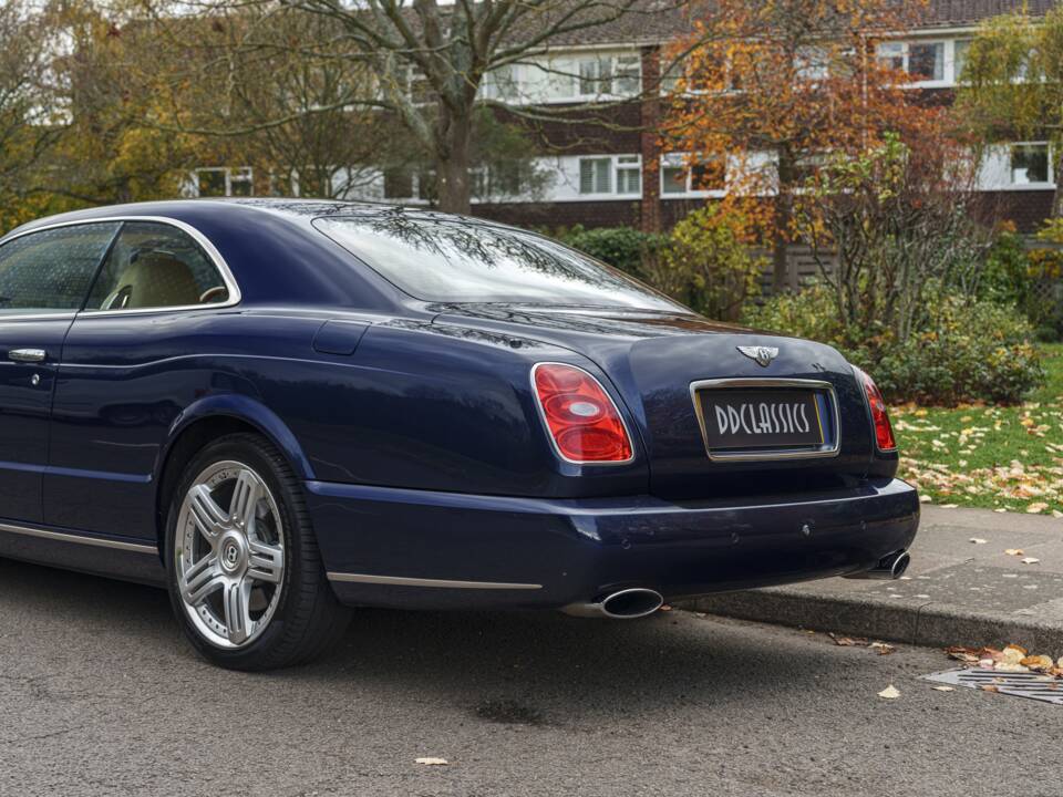 Afbeelding 11/27 van Bentley Brooklands (2009)