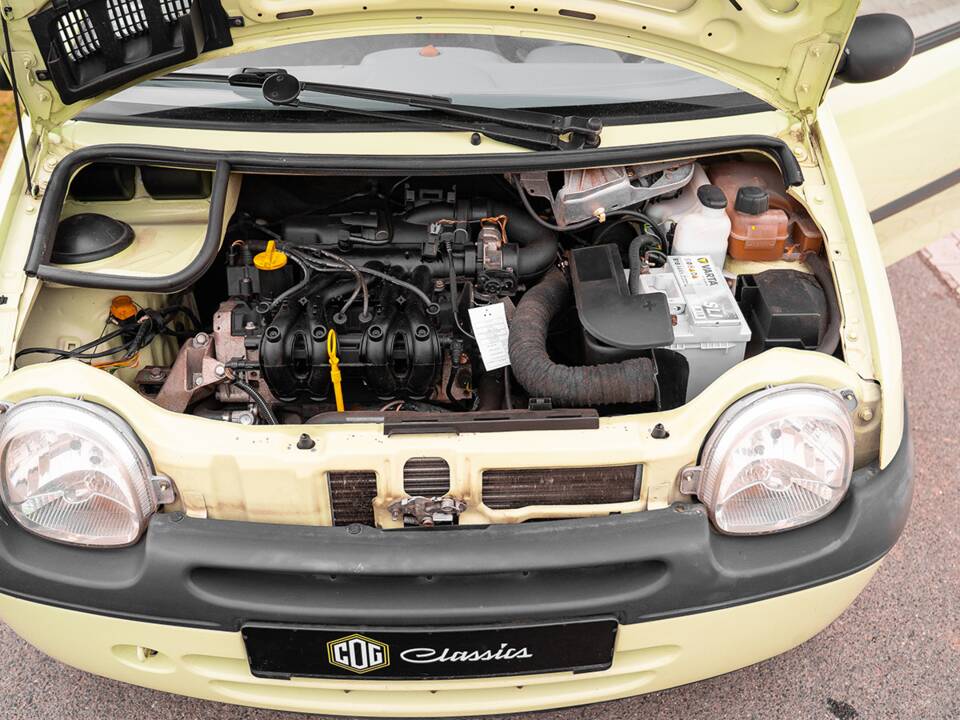 Image 34/36 of Renault Twingo 1.2 16V (2005)