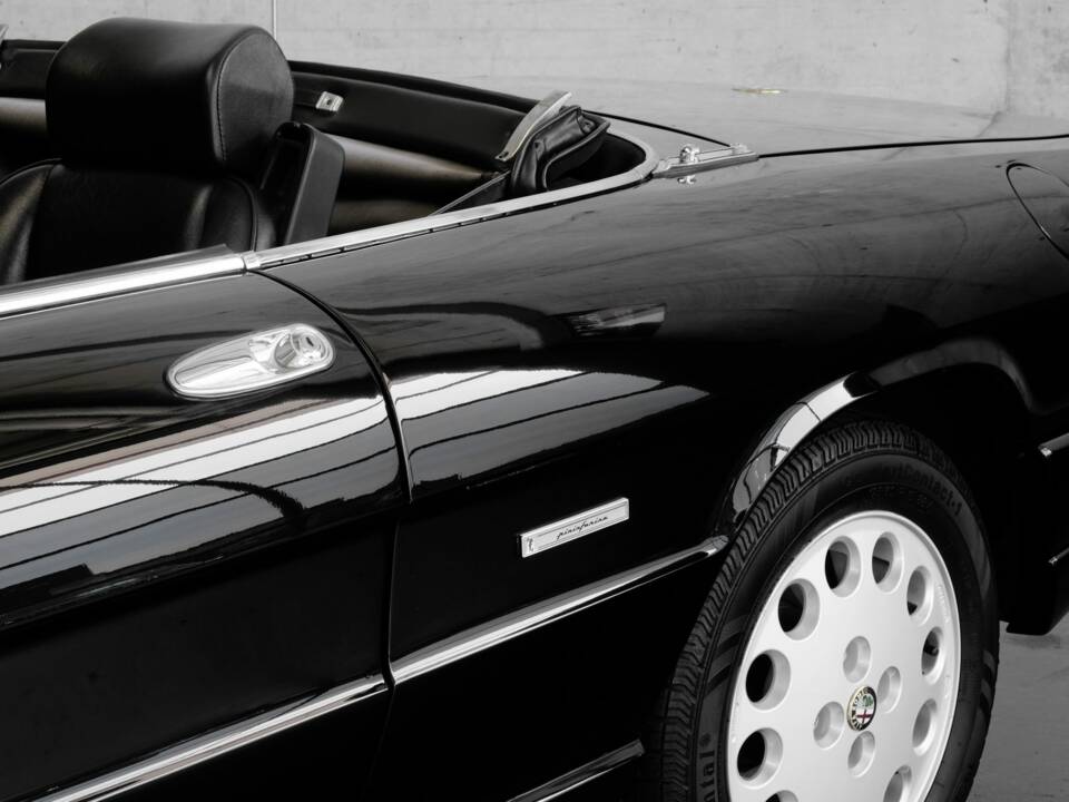 Bild 24/48 von Alfa Romeo 2.0 Spider (1993)
