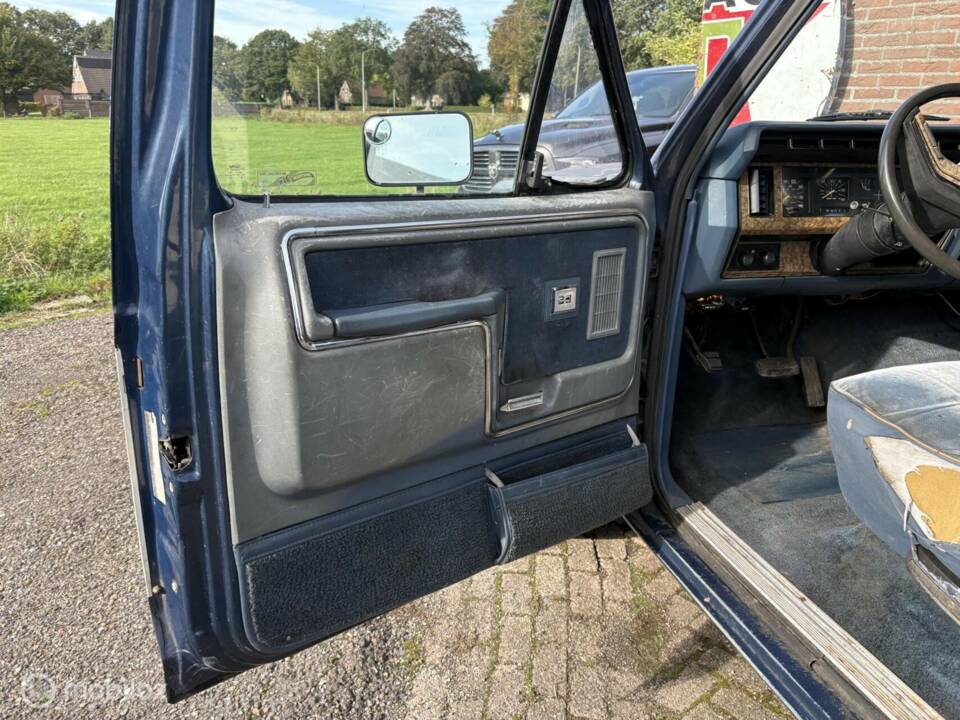 Bild 29/41 von Ford F-250 (1986)