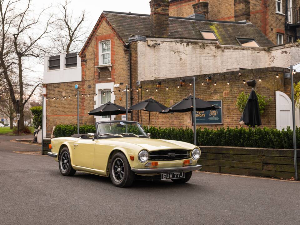 Image 40/47 de Triumph TR 6 (1971)