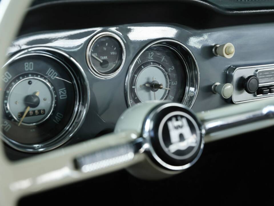 Image 23/50 of Volkswagen Karmann Ghia 1500 (1961)