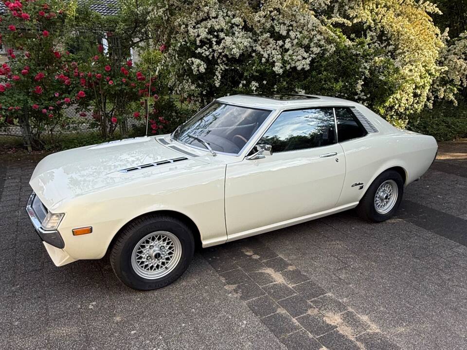 Image 47/55 of Toyota Celica ST (1972)