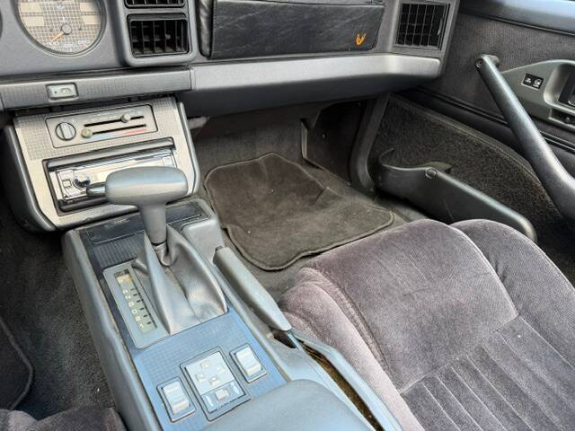 Image 17/25 of Pontiac Firebird TransAm (1992)