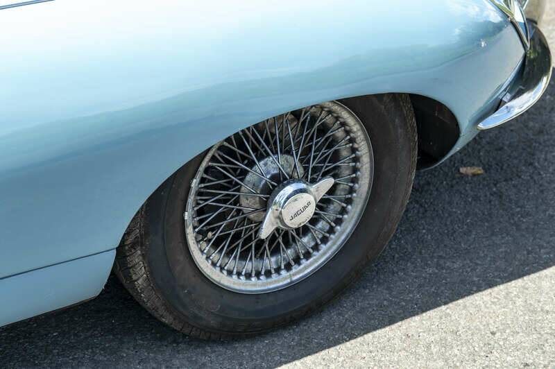 Image 47/50 de Jaguar E-Type (1968)