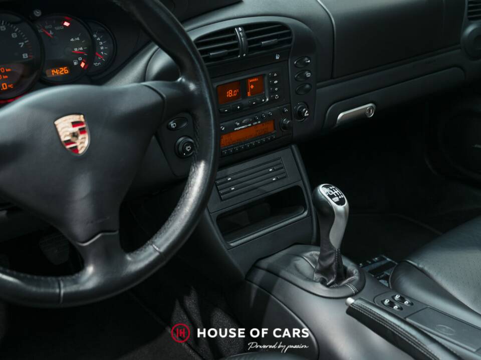 Bild 19/22 von Porsche 911 Carrera 4S (2003)