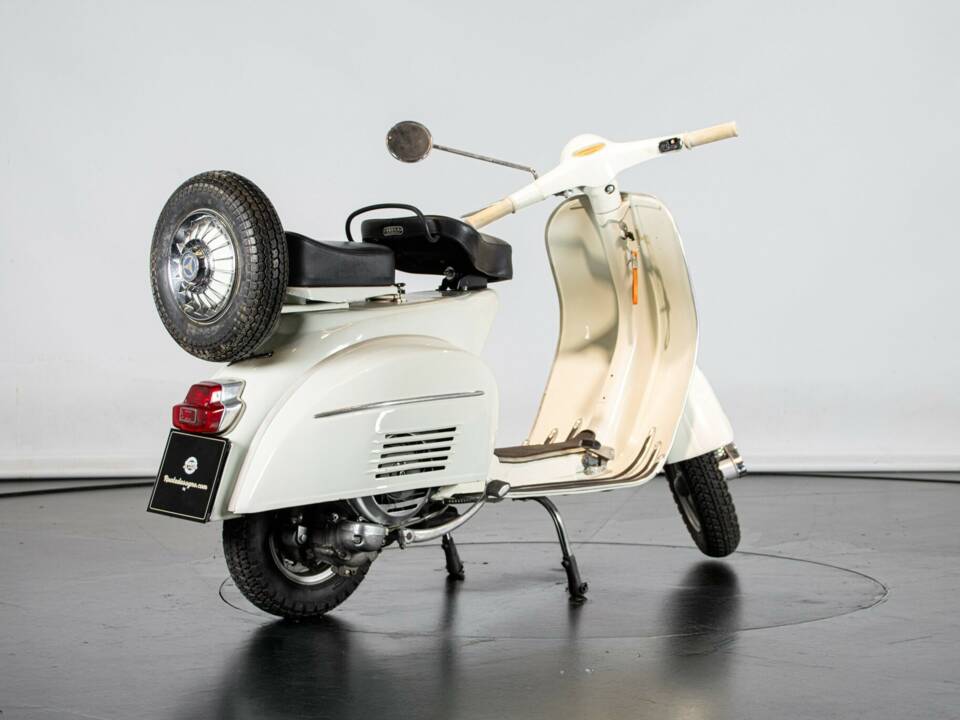 Image 6/50 of Piaggio Vespa 125 Super (1966)