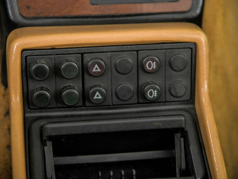 Bild 31/50 von Alfa Romeo 2.0 Spider (1991)