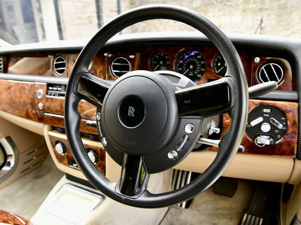 Immagine 39/50 di Rolls-Royce Phantom Coupé (2010)