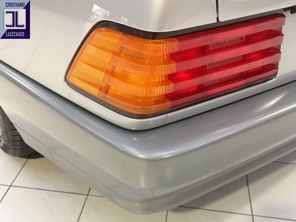 Bild 10/42 von Mercedes-Benz 300 SL (1990)