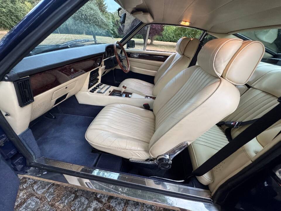 Bild 22/33 von Aston Martin V8 EFi (1986)