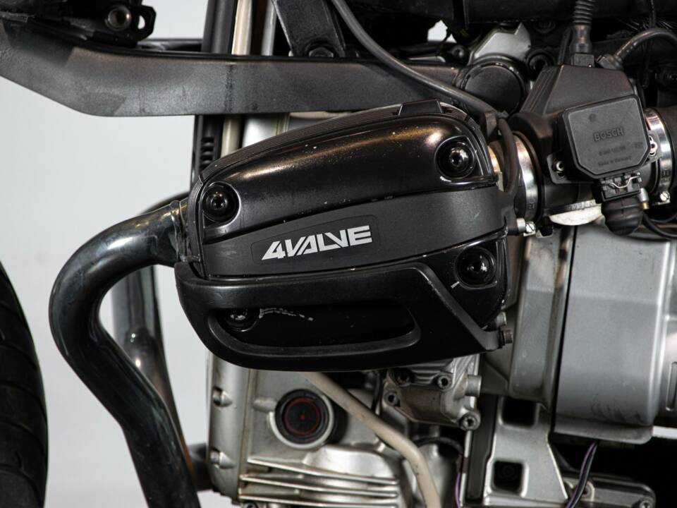 Image 31/50 de BMW R 1100 R (1998)