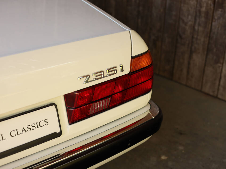 Bild 63/70 von BMW 735i (1991)