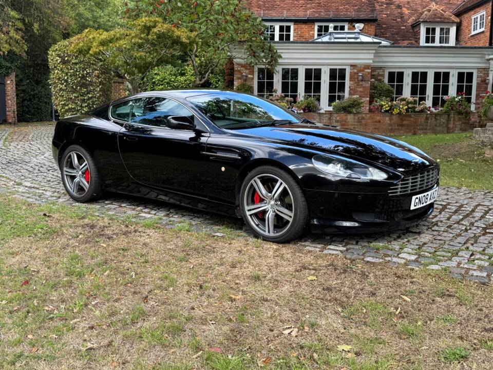 Image 4/30 of Aston Martin DB 9 (2008)