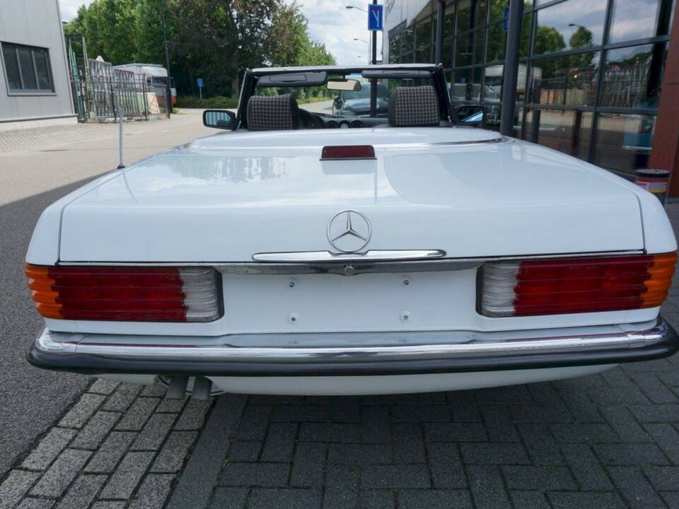 Image 14/36 of Mercedes-Benz 300 SL (1986)