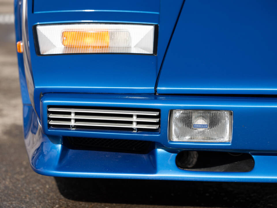 Image 35/50 of Lamborghini Countach LP 400 S (1981)