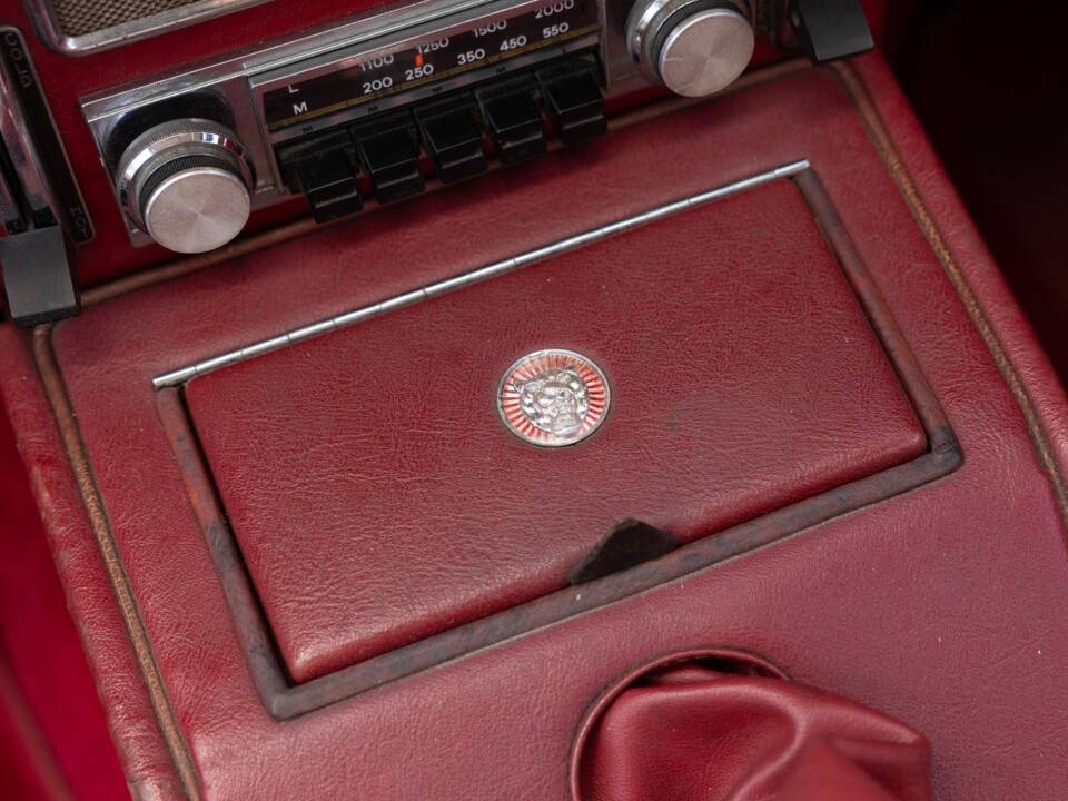 Image 27/50 of Jaguar Mk II 2.4 (1967)