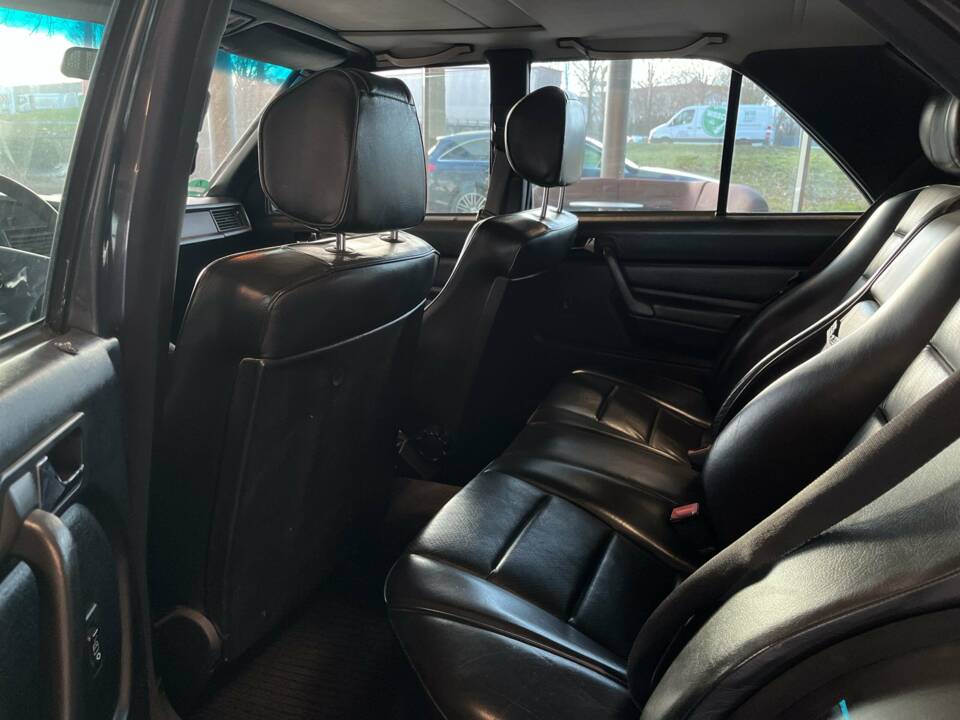 Bild 6/22 von Mercedes-Benz 190 E 2.5-16 (1990)