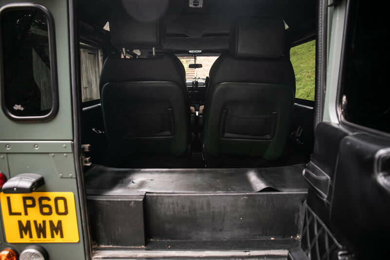 Image 47/50 of Land Rover Defender 110 Works V8 (2011)