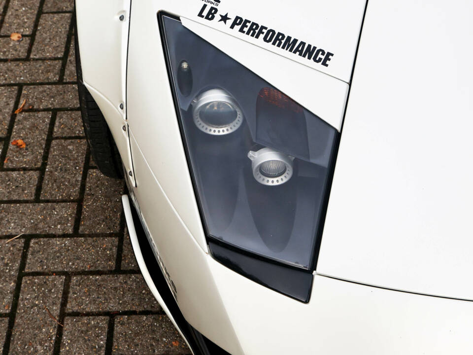 Afbeelding 32/82 van Lamborghini Murciélago (2002)