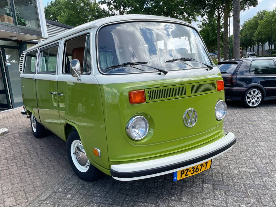 Afbeelding 2/20 van Volkswagen T2b minibus L (1978)