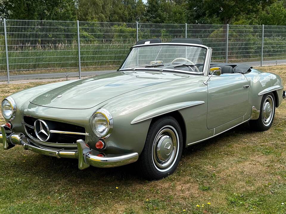 Image 2/25 of Mercedes-Benz 190 SL (1957)