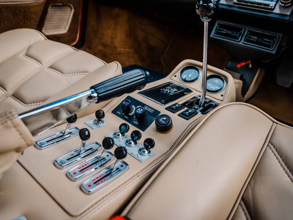 Imagen 47/50 de Ferrari 308 GTBi (1981)