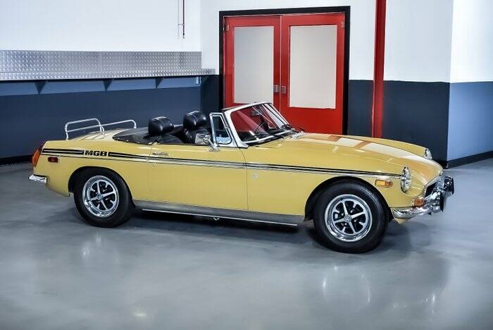 Image 7/7 de MG MGB (1973)