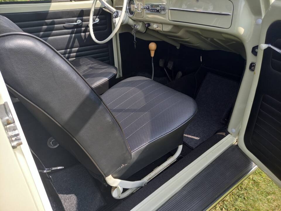 Image 37/137 of Volkswagen Beetle 1200 (1965)