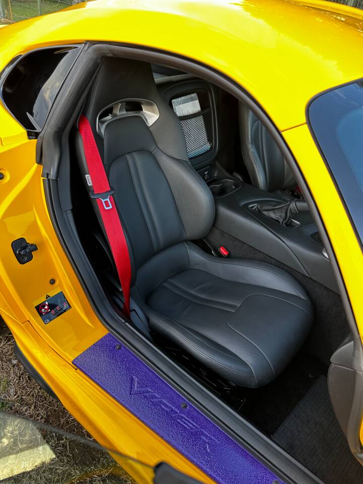 Image 10/35 de Dodge Viper SRT (2014)