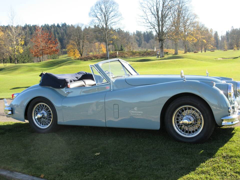 Image 3/22 of Jaguar XK 140 DHC (1954)