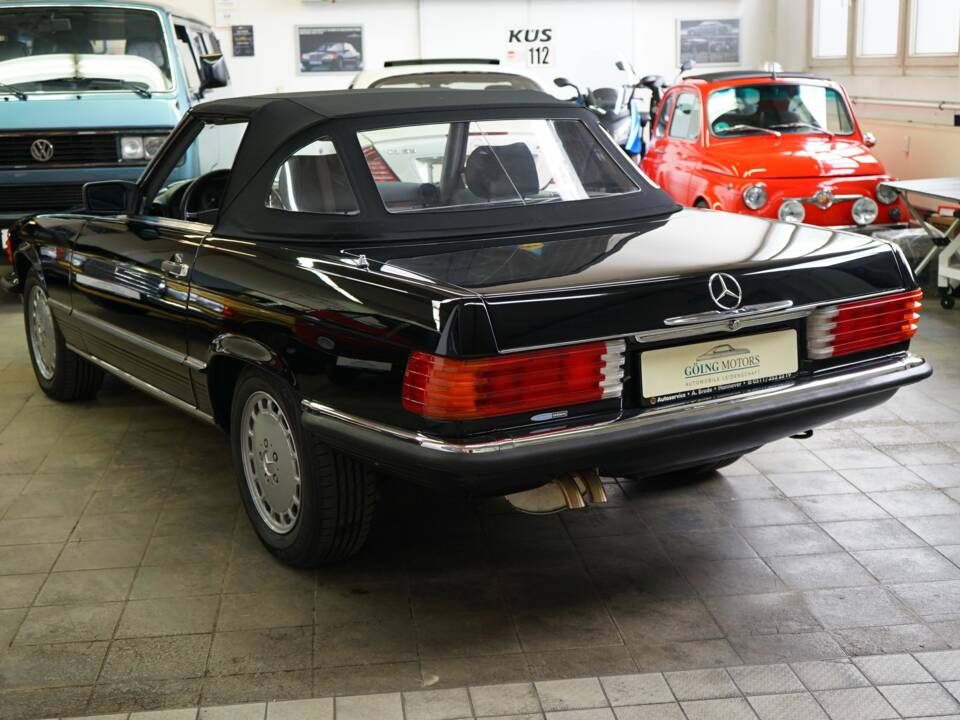 Imagen 8/22 de Mercedes-Benz 560 SL (1987)