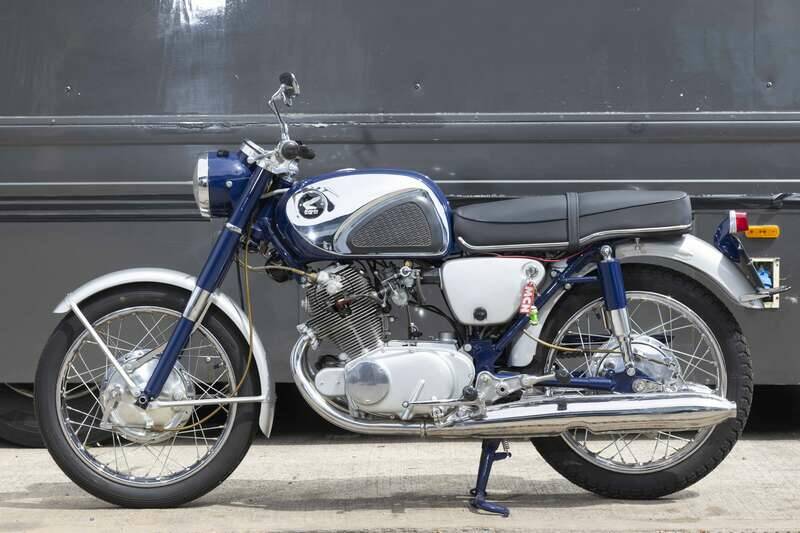 Image 2/39 of Honda CB 72 (1960)