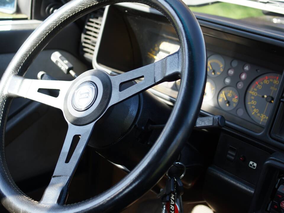 Bild 39/105 von Lancia Delta HF Integrale 16V (1990)
